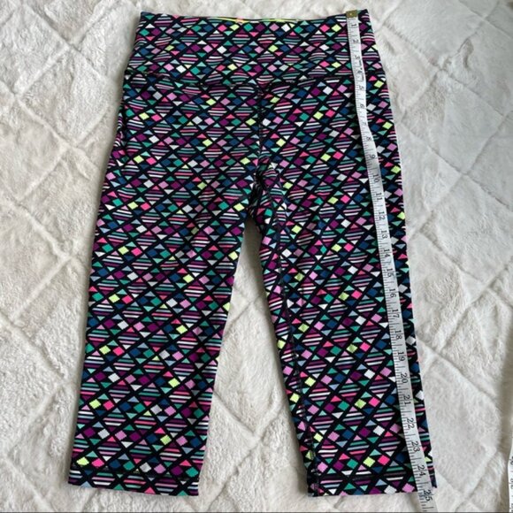 Victoria's Secret VSX Sport | Knockout Crop in Aztec Logo Print | Size Small - Picture 9 of 11